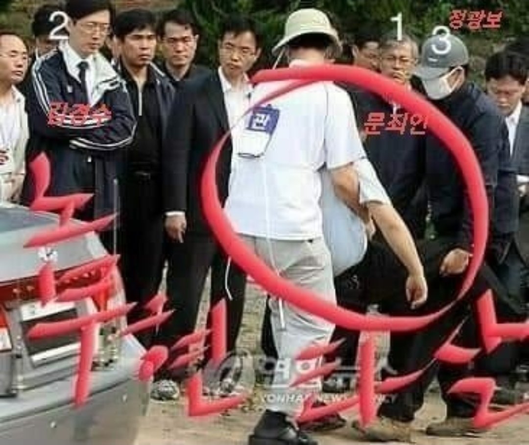 Truthmind2's tweet photo. 🚨정경심의 친동생. 정광보. 조국의 처남.

세월호 침몰 당시 항해사?

노무현 사망의 유일한 목격자?

이게 뭐죠??ㄷㄷㄷ https://t.co/WLNLY67dPN