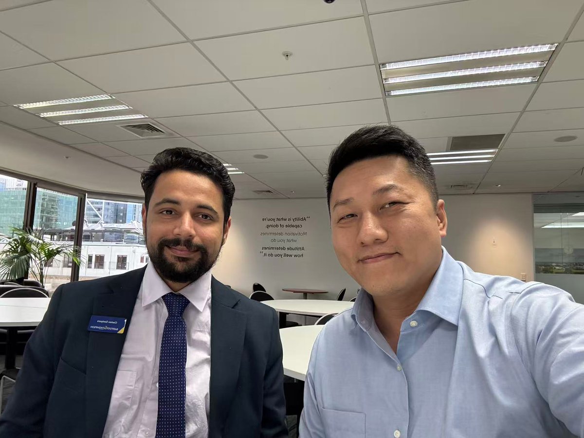 edisonbarfoot's tweet photo. Almost four months away from social media.

I went back to China, took care of family matters, and spent some time thinking seriously about my future.

Today, I'm starting a completely new chapter — real estate in New Zealand. 🇳🇿 https://t.co/o7MVXZHGXg