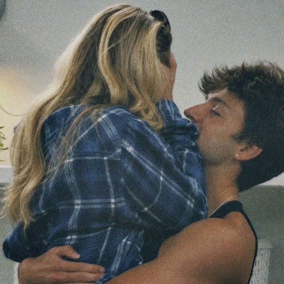 moneyssheist's tweet photo. if i send you these photos it means we’re just besties #bb28 https://t.co/4pHCtDw5ZL
