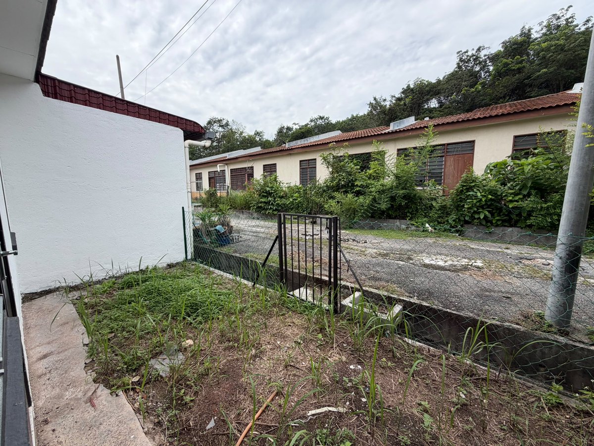 NApropertyhub's tweet photo. Rumah murah di Batu Gajah Perak untuk dijual. Owner nak jual RM 160k shj ✨

✅ siap renovate ✅ 3 bilik 2 bilik air
✅ freehold ✅ 20’ x 70’ https://t.co/SvbbTP1IH6