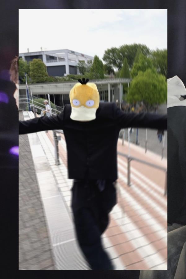 imjiwon8179271's tweet photo. 遠回りした道ほど、帰り道に自分の輪郭を教えてくれる。急ぐ心は、大切なものを見落とす。 https://t.co/g8pSJoDzvC