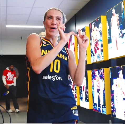 bakerlarry84's tweet photo. @IndianaFever OUR LEXIE BEING CUTE AS USUAL 🤗#playoffdub https://t.co/0UOOkNHDm2