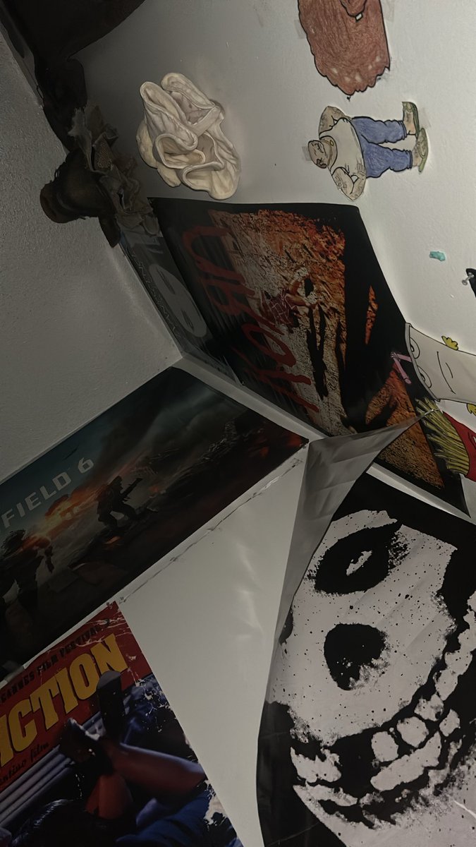 rottedfetus2g's tweet photo. i want to tear everything down https://t.co/rG17Z8O65D