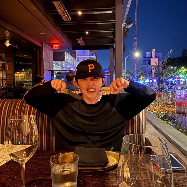 coupsistt's tweet photo. gue naksir banget yang SENAKSIR itu. kalo ketauan pemerintah dzalim ini pasti rasa naksir gue udah dijadiin PLTNC alias PEMBANGKIT LISTRIK TENAGA NAKSIR CHEOL. gue gak peduli lo gak bisa digapai YANG PENTING GUE NAKSIR CHOI SEUNGCHEOOOOL https://t.co/EwAt6VHlYn