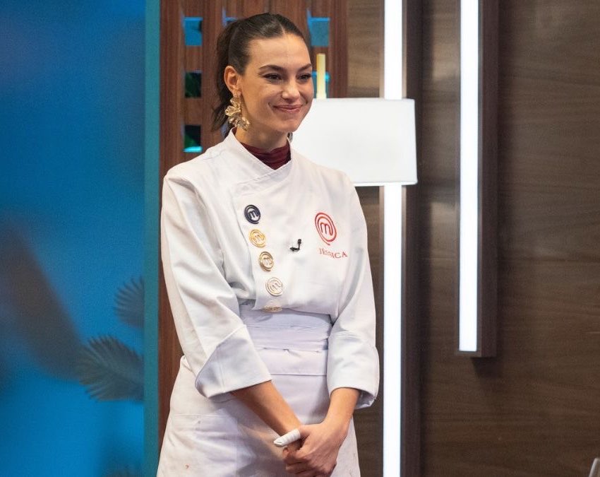 beattcoelhoo's tweet photo. uma verdadeira campeã se constrói com altos e baixos, humildade e dedicação e você gabaritou.

a mais nova masterchef é a MELHOR, ela é a JÉSSICA CECHELLA.

#MasterChefBR https://t.co/pPMkNqXL2b