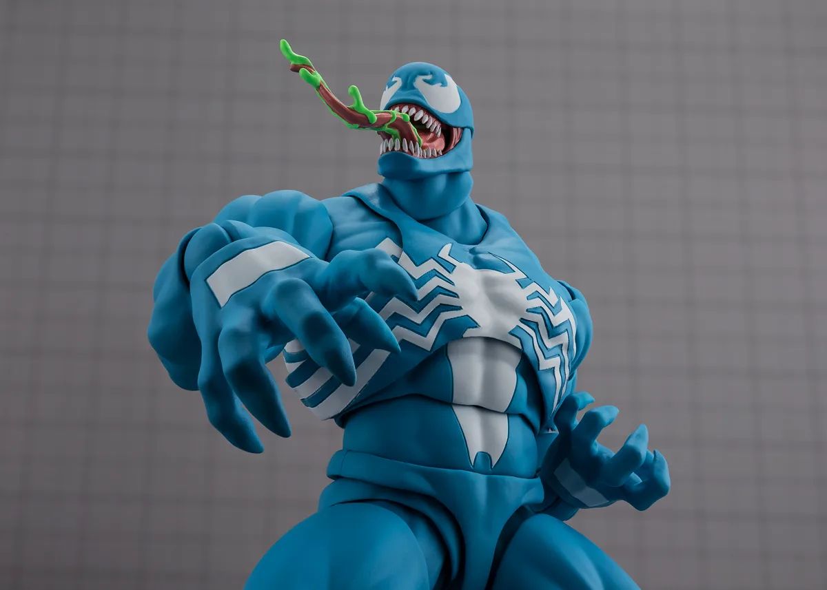 preterniadotcom's tweet photo. Bandai S.H.Figuarts Marvel Gamerverse Venom. Preorders open October 1st, ¥13,200 MSRP. https://t.co/ODTFWSsv6m