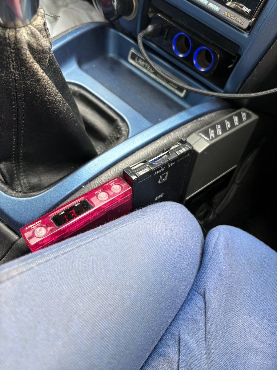 lugh_cat's tweet photo. トラストの音楽が流れるターボタイマー https://t.co/GdEAEoCsN6
