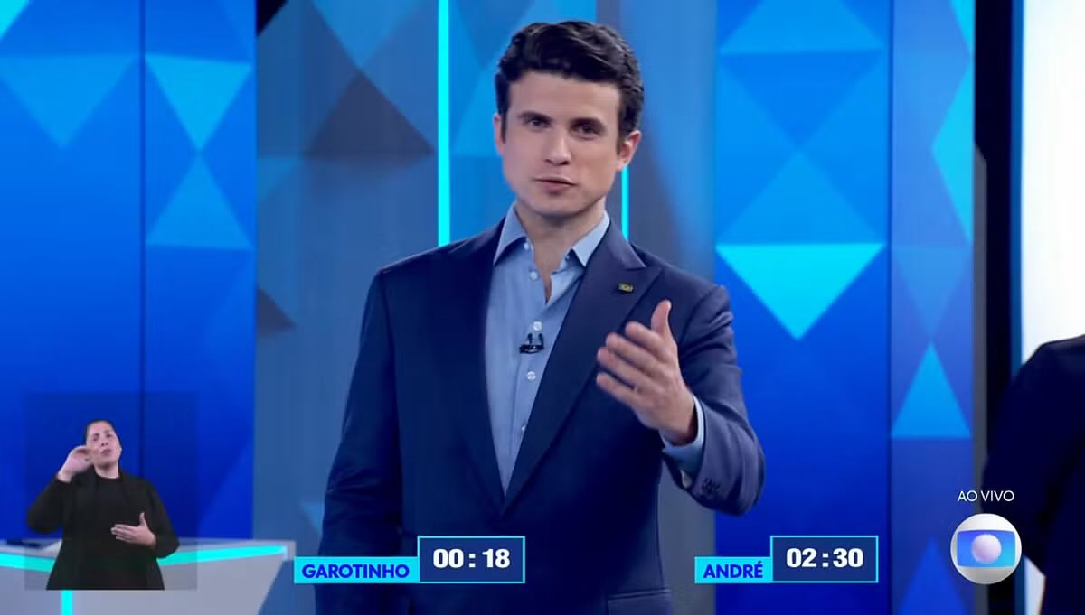 irmadobento's tweet photo. E eu que descobri hoje que um dos candidatos ao governo do Rio é o Edward Cullen? 

Volta para Forks, filho! https://t.co/anjpR1kdrQ