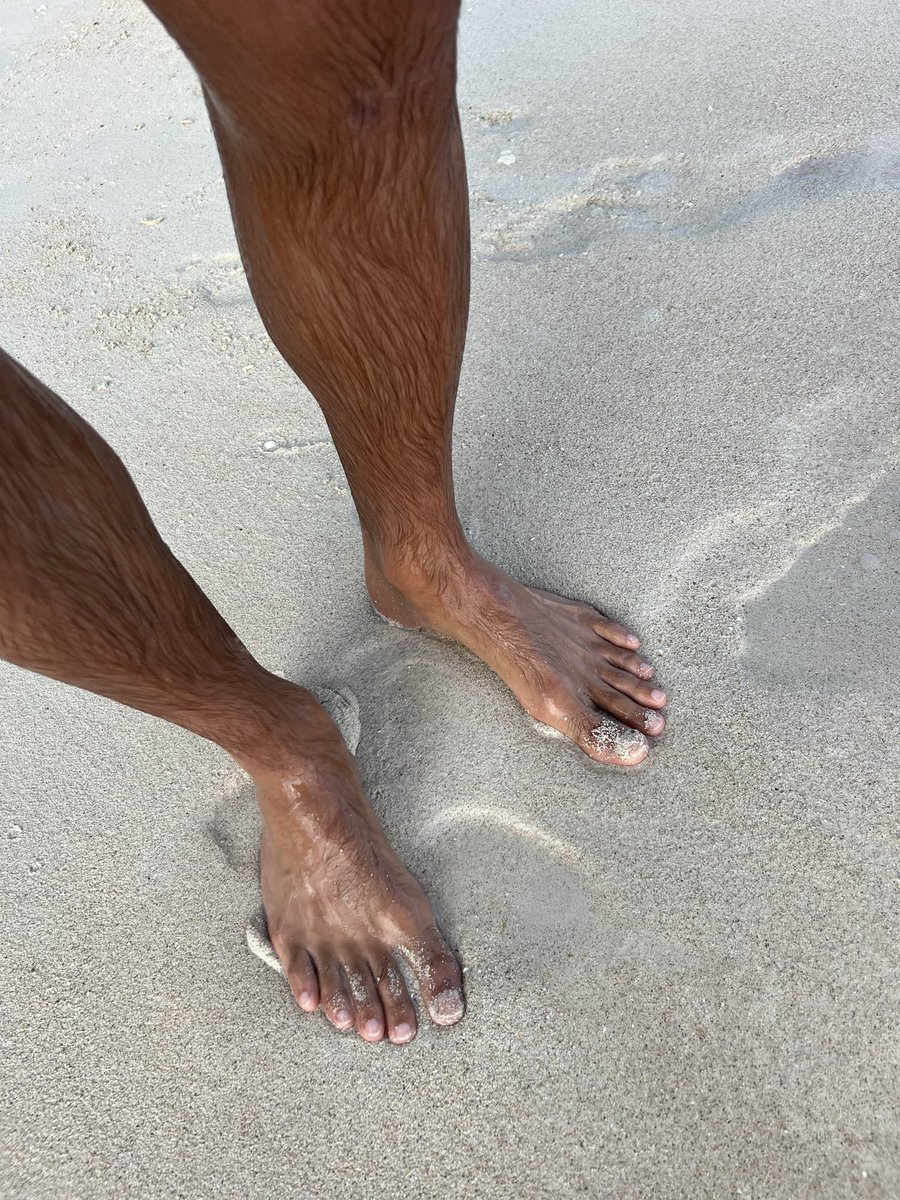 bluecollerboom's tweet photo. Feet #feetworshi̇p #feetfetısh #feet https://t.co/dIZbdOYERW