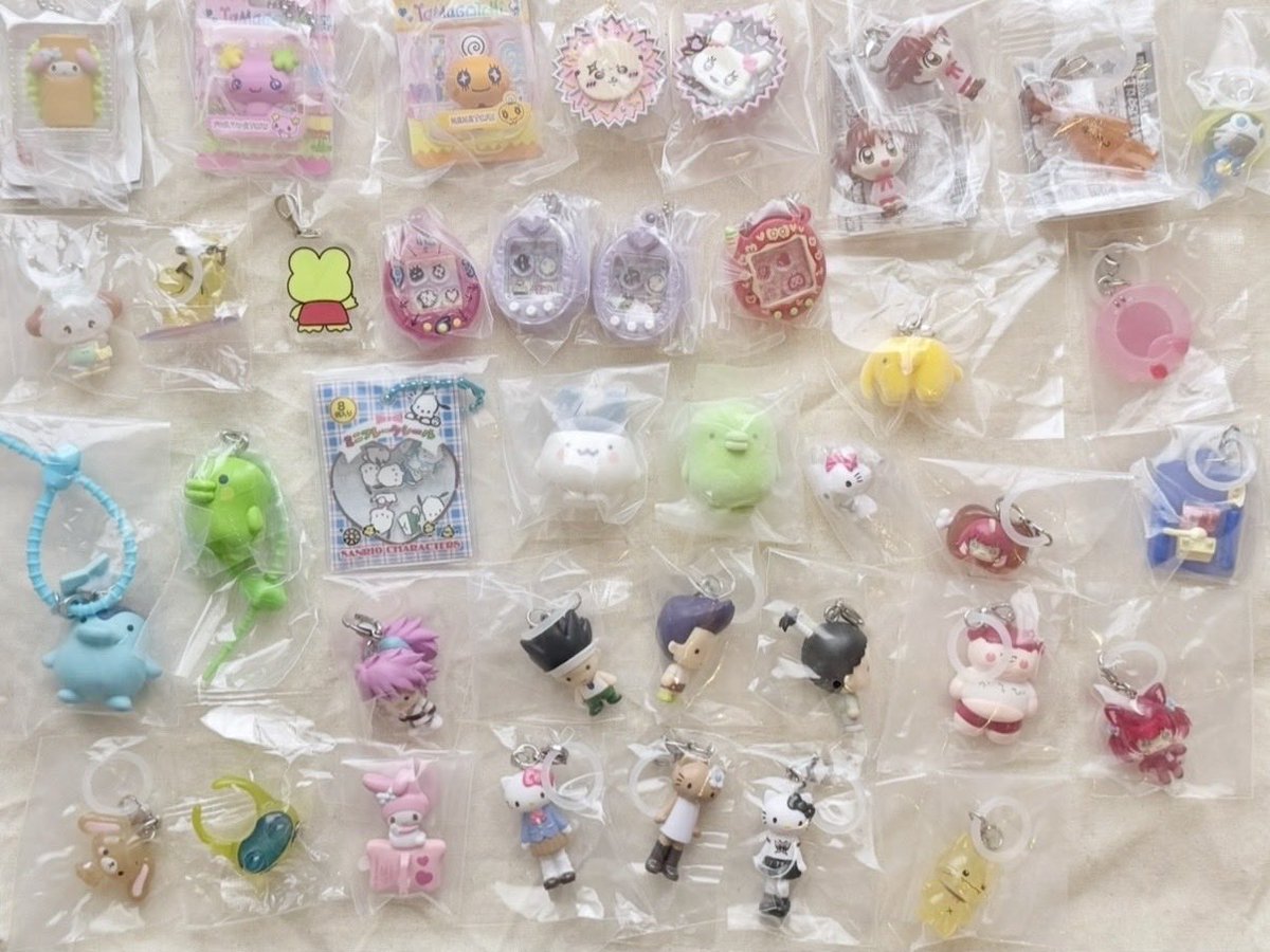fu_aoneko's tweet photo. ◉複数お声掛けいただいた場合、フィギュア2点まとめて、またこちらの画像3枚目の中から合わせて買取いただける方を優先させていただきます

◉新品未開封未使用ですが、添付の初期状態ご了承いただける方のみお願いいたします

◉先着順ではございません、本日夜まで募集させていただきます https://t.co/QMu61QYAC1