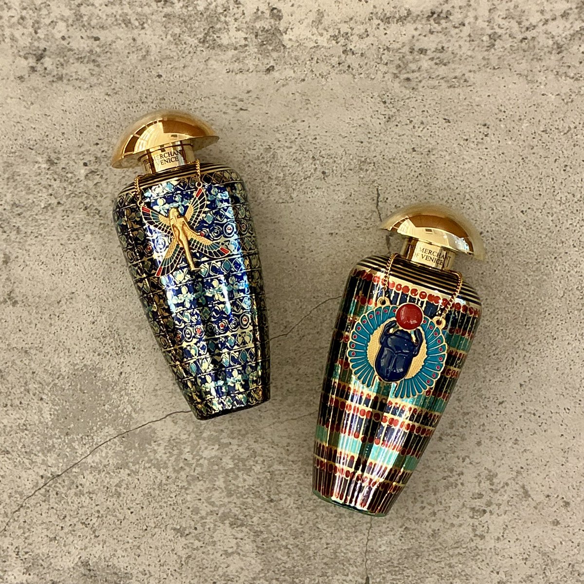 profumeria2025's tweet photo. クイーンオブザナイトとエターナルサンライズ
の関係性
古代エジプト神話では、ヌトは夜を司る女神。ケプリはスカラベ（フンコロガシ）の頭を持つ朝日を司る神。闇への勝利、死に打ち勝つと崇められた。ヌトの太腿からケプリが生まれる。との記載がある。興味深い古代エジプトの思想。夜と朝の関係性。 https://t.co/Qfu9ewuZFa