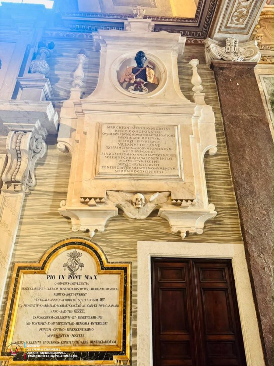 RDC_Minafet's tweet photo. 🇨🇩🇻🇦 À Rome, la Ministre d’État, S.E. Mme Thérèse Kayikwamba Wagner  (@RDCongoMAE) a rendu hommage à António Manuel Nsaku Ne Vunda, envoyé en 1604 par le roi Álvaro II du Royaume Kongo auprès du Saint-Siège. Premier ambassadeur africain accrédité auprès du Vatican, il fut inhumé à Santa Maria Maggiore, où un monument lui fut consacré. Cette place d’honneur témoigne de la reconnaissance accordée à son rang et à sa mission.

La basilique abrite également les tombeaux de huit papes, dont François, qui visita la RDC en 2023, ainsi que celui de la famille Bernini. Gian Lorenzo Bernini compte parmi les sculpteurs préférés de la Ministre. Elle s’y est recueillie et a prié auprès des sépultures pontificales et de celle de l’ambassadeur.

Le Royaume Kongo, dont le territoire couvrait une partie de l’actuelle RDC, faisait déjà entendre sa voix sur la scène internationale. La place accordée à son ambassadeur dans cette basilique emblématique rappelle que notre histoire diplomatique est ancienne et que notre valeur a toujours été reconnue.

Nous sommes une nation de diplomates et de diplomatie.

@Presidence_RDC 
@PrimatureRDC 
@Com_mediasRDC