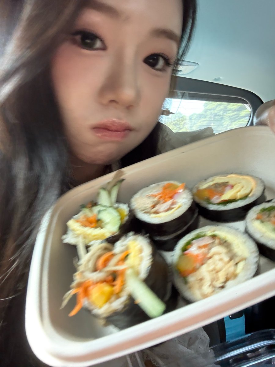 ylrzoe's tweet photo. 와.. https://t.co/N5nc26aNoh