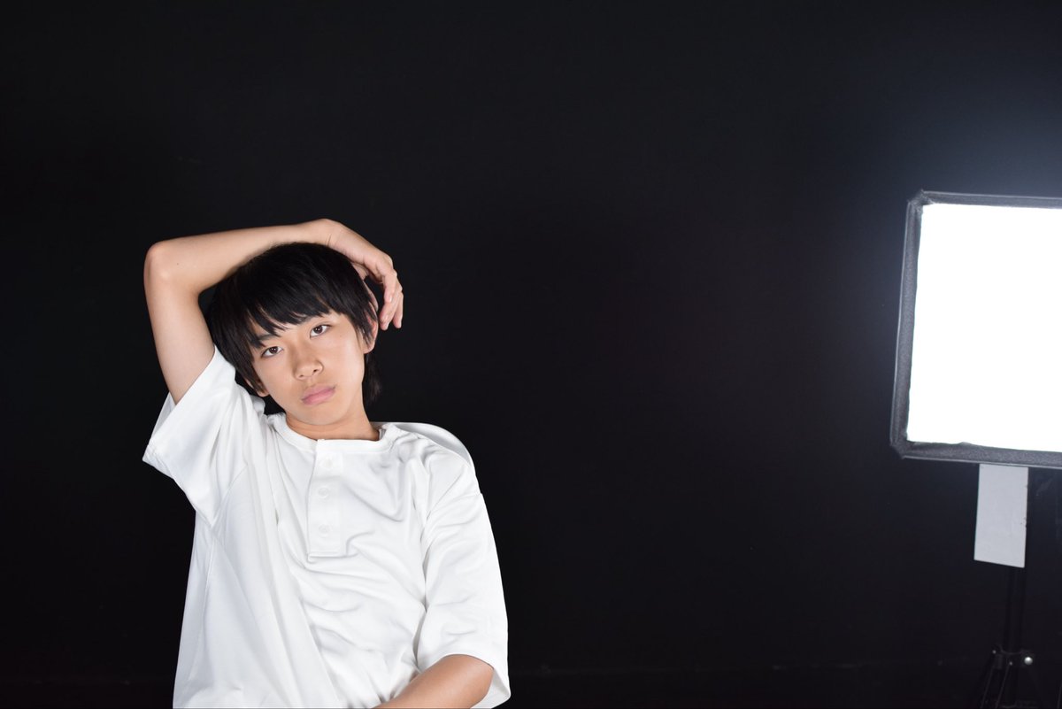 pnf83292's tweet photo. 2026.9.27💐
スタジオ（リク撮）②

神子拓豊
@kyamikyaminn 

今回は作品っぽくて個人的には大満足。
いつものナチュラルな感じも好きだけど🫶

#男の子モデル
#イケメン
#秋 https://t.co/j4ZNheMDir