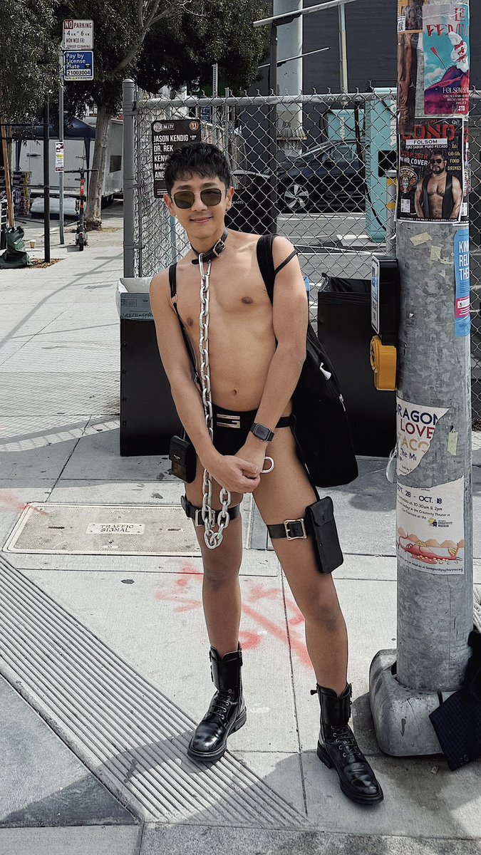 mickgoldxxx's tweet photo. Held my own leash, but I still got on my knees @pan__peter_porn https://t.co/1z7bRcaA2M