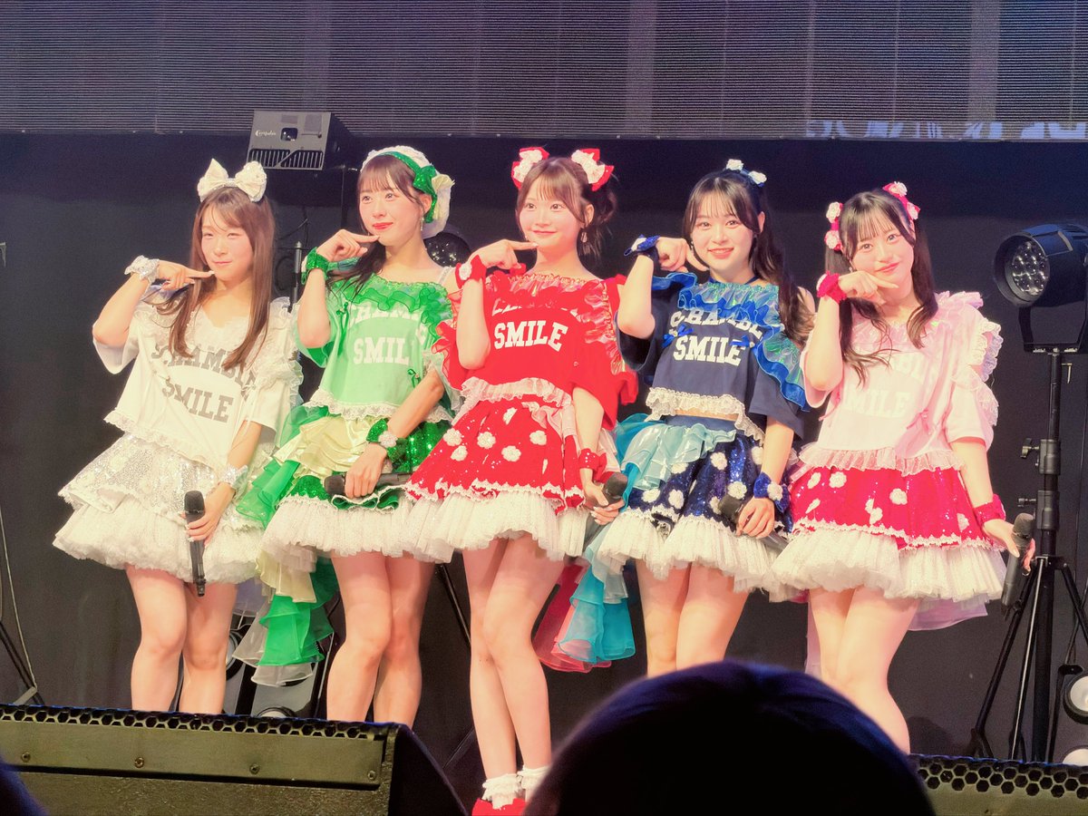 TenTenTen_ooo's tweet photo. あの日以来のZeppShinjuku

まだ数えるほどしか現場に行けてないけど
個人的に思い入れの深いこの場所で
みんながきらきら輝く姿を
見届けることができてしあわせ

メンバーがお互いの顔を見合わせてるときの
雰囲気がほんと好きなんだよなあ

これからもよろしくねー😚

#スクスマZepp0929
#スクスマ https://t.co/ZFRFGuAv6W