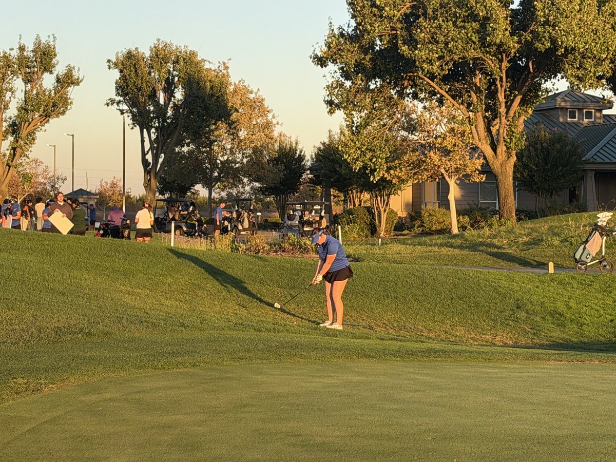 BCHSGirlsGolf's tweet photo. More photos of today’s action at The Reserve… https://t.co/A0TJZcNs25