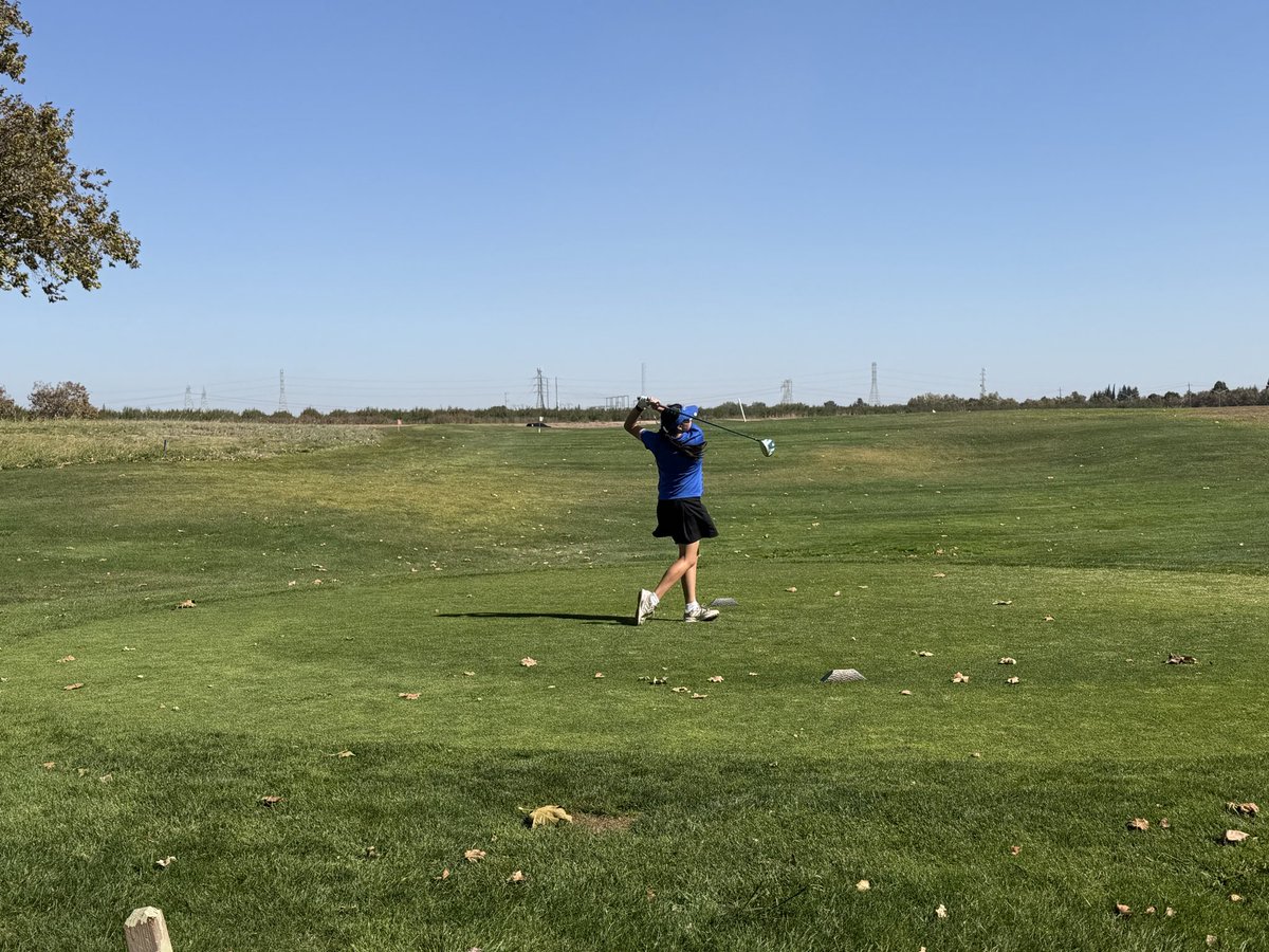 BCHSGirlsGolf's tweet photo. More photos of today’s action at The Reserve… https://t.co/A0TJZcNs25