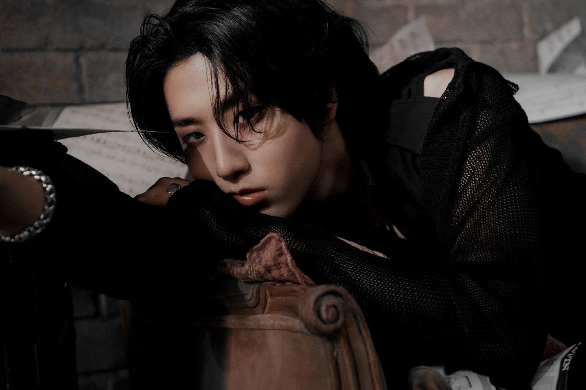 HanJisungb_'s tweet photo. #minsung au/ 𝕺𝖓𝖉𝖊 𝖆𝖘 𝖒𝖆𝖗𝖊́𝖘 𝖊𝖘𝖖𝖚𝖊𝖈𝖊𝖒 🥀

Lee Minho, especialista em recuperação de memórias, herda uma antiga mansão à beira-mar e reencontra Han Jisung, um rapaz que carrega um passado que não consegue recordar. + https://t.co/SNCCMd4p0m
