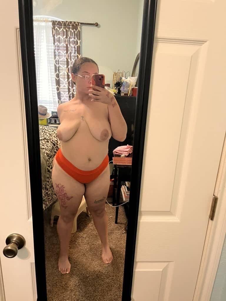 bellalen14's tweet photo. Am lonely and horny asf🍆wanna meet up? Ask for menu 👅#PhillyFreaks #PhillyLinks #Philly #phillymeetups #phillylinks #atl #nyc #pyt #dmv #215freaks https://t.co/BxaeVyWBJv
