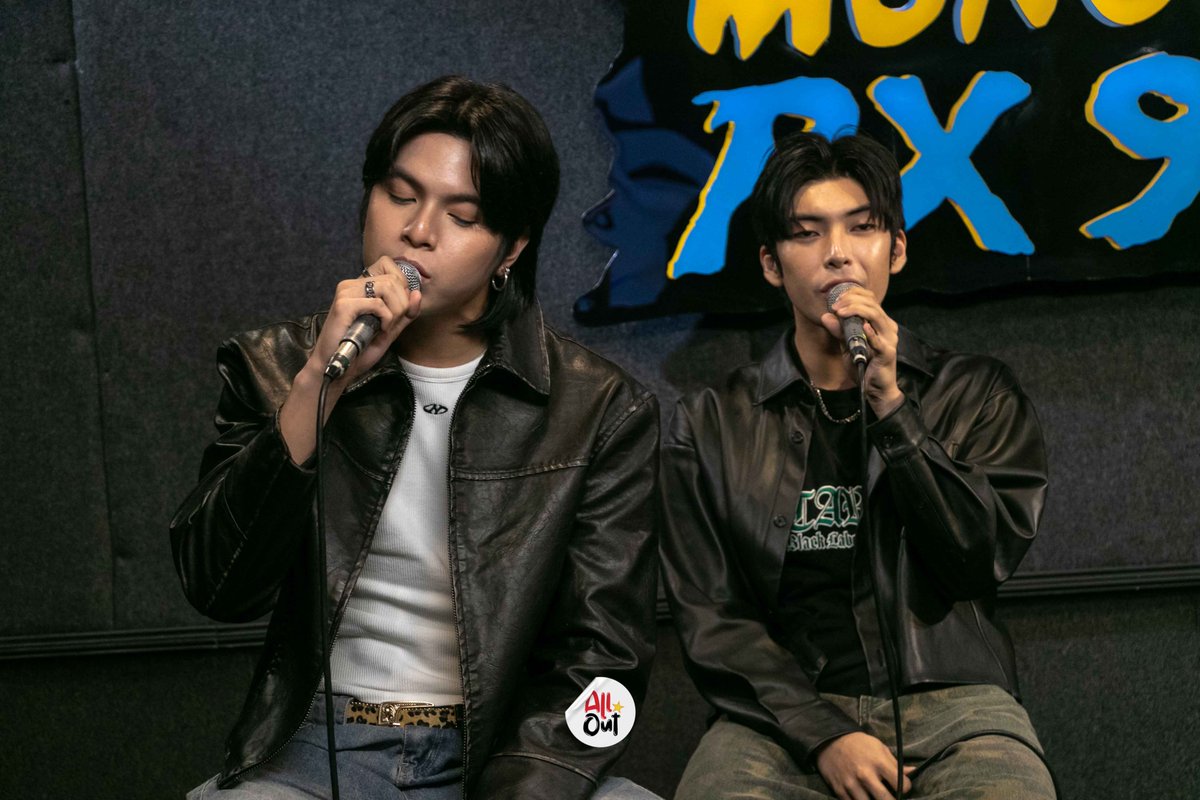 RX931's tweet photo. WRIVE was back on #AllOut and got the whole Monster booth dancing with their new music! 🎶🕺🏻 #WRIVEGoesAllOut

Watch their full interview on the #RX931 livestream channels 📺 #IAmAMonster https://t.co/jsI0z78w2B