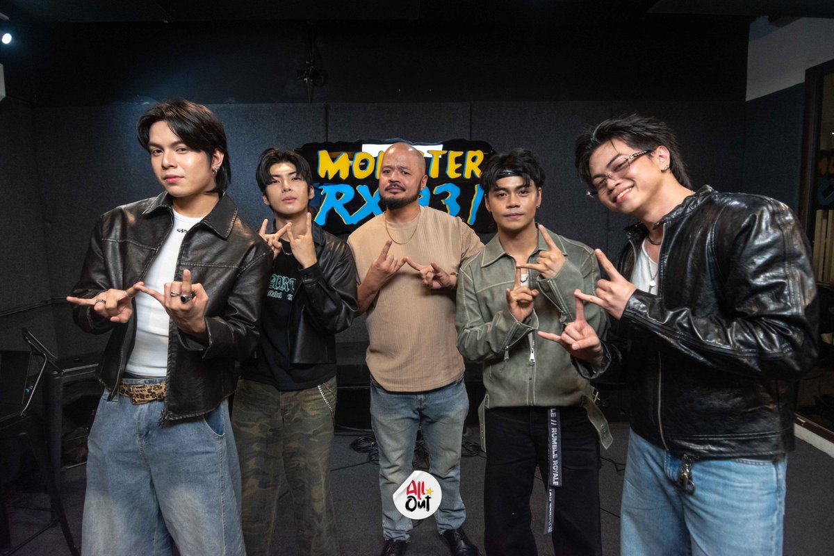RX931's tweet photo. WRIVE was back on #AllOut and got the whole Monster booth dancing with their new music! 🎶🕺🏻 #WRIVEGoesAllOut

Watch their full interview on the #RX931 livestream channels 📺 #IAmAMonster https://t.co/jsI0z78w2B