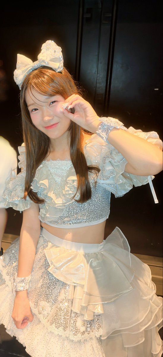 TenTenTen_ooo's tweet photo. 2周年なので
2歳児のてんてんてんをお願いしたら
撮られてる姿がほんと2歳児でかわいすぎた🫣
も「てんを♡にしといた！」

本編のめっちゃかわいくて凛とした姿も
こういうあいくるしい姿もどっちもすき🤍

ツーショは運良く来てくれたサインボールと

#スクスマZepp0929 #スクスマ
#もあもあちーむ https://t.co/e8ZAoY7ry5