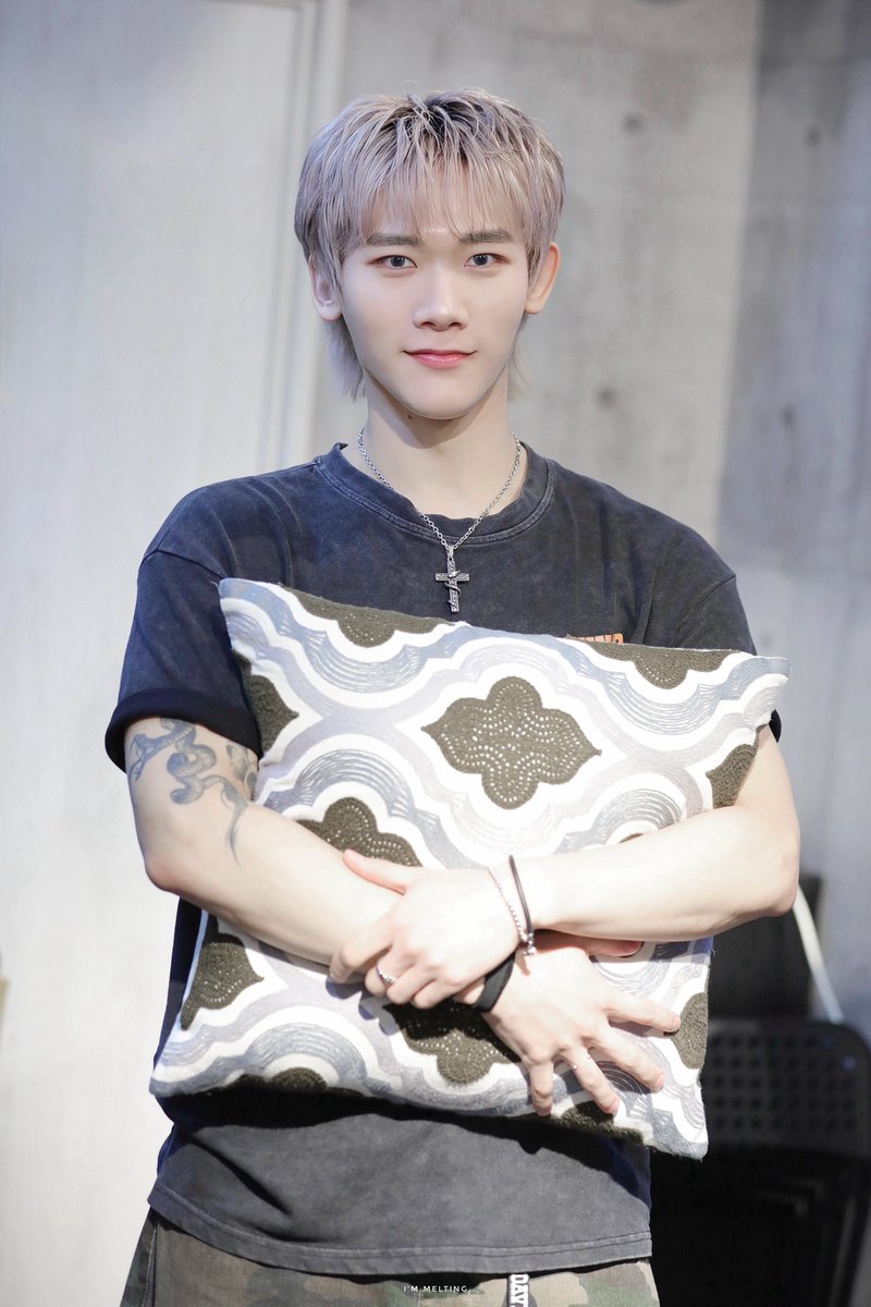 __IamMelting__'s tweet photo. 20260829
#FISTBUMP #피스트범프 
#김재백 #재백 #Jaebaek
@FB_OFFICIAL_ @KimJaeBaek https://t.co/ZcKJYgSyfU