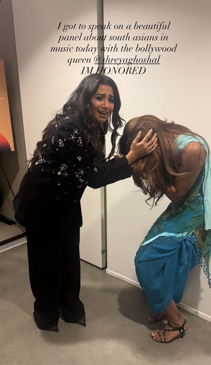 muzix16's tweet photo. Shreya Ghoshal with Lara Raj, and Lilly Singh. https://t.co/ZDUV0wzjNj