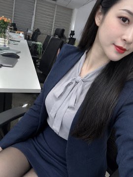 cindy16da8's tweet photo. 这个点还有男生吗？                                                                                                                                                  

    我想发照片😍直接发！！！ https://t.co/igJHUOanS1