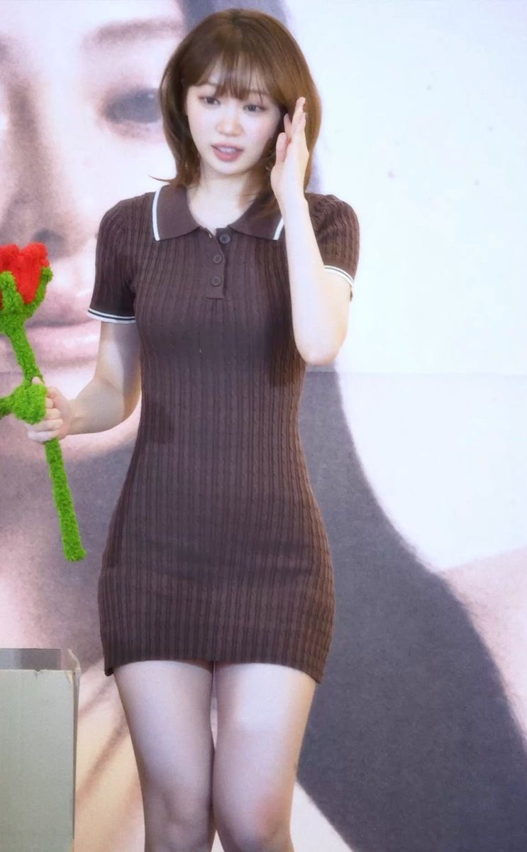 glittr_star's tweet photo. call me a fakerexic but id 100% rather look like the first two than the second two 
🤎🧸🌸

#edrtwt #kpoptwt #thinspo #fitspo https://t.co/lNWhF5XjUC