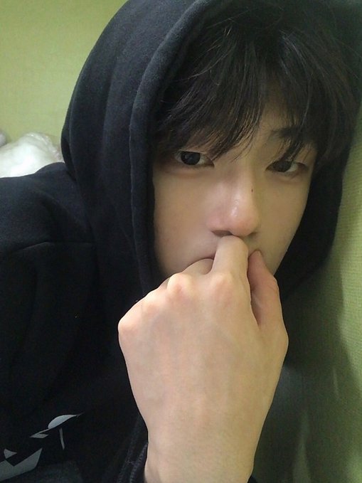 hells_chrisrr84's tweet photo. 옛사진2       
#ㄱㅊㅅ #게친소 #ㄱㅇ https://t.co/CpAeWEqQoU