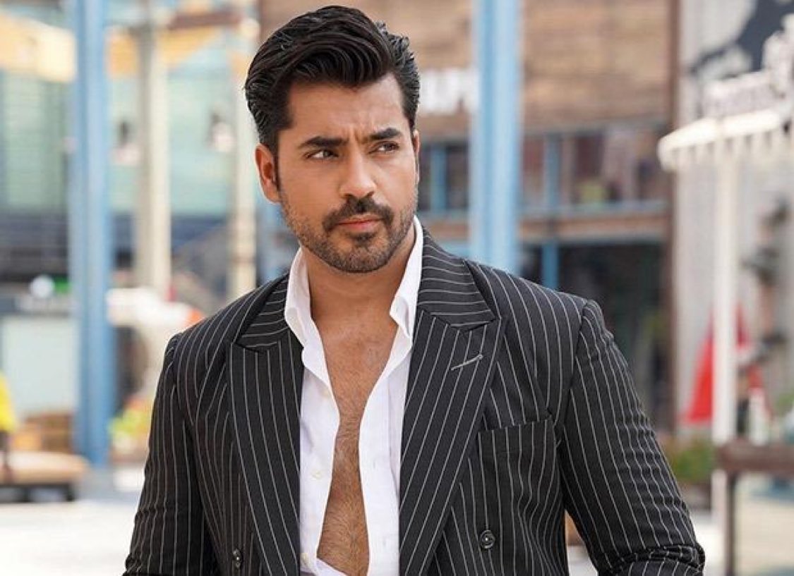 ParasharKa5963's tweet photo. 🔥 GAUTAM GULATI RISES AGAIN! 🔥

#GautamGulati has made a strong comeback and is back in the Penthouse!

The comeback is real — Gautam is back where he belongs! 

#RiseAndFallS2
Credit FilmWindow https://t.co/w0v64KpYRc