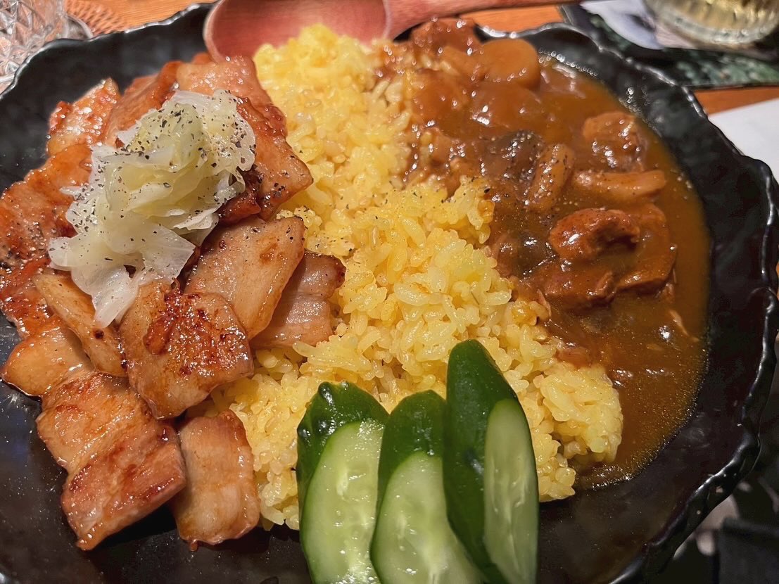 amuless's tweet photo. 水曜Ajitoランチやとります(^-^)/♪
今のカレー☆豚ごぼうカレー/鯖レンコンのタイカレー☆
カレー2種類又は帯広風豚丼とのハーフ&amp;ハーフもおすすめです＼(^-^)／
#中野坂上
#カレー
#新中野
#ランチ
#テイクアウト https://t.co/ikDFLt17sf