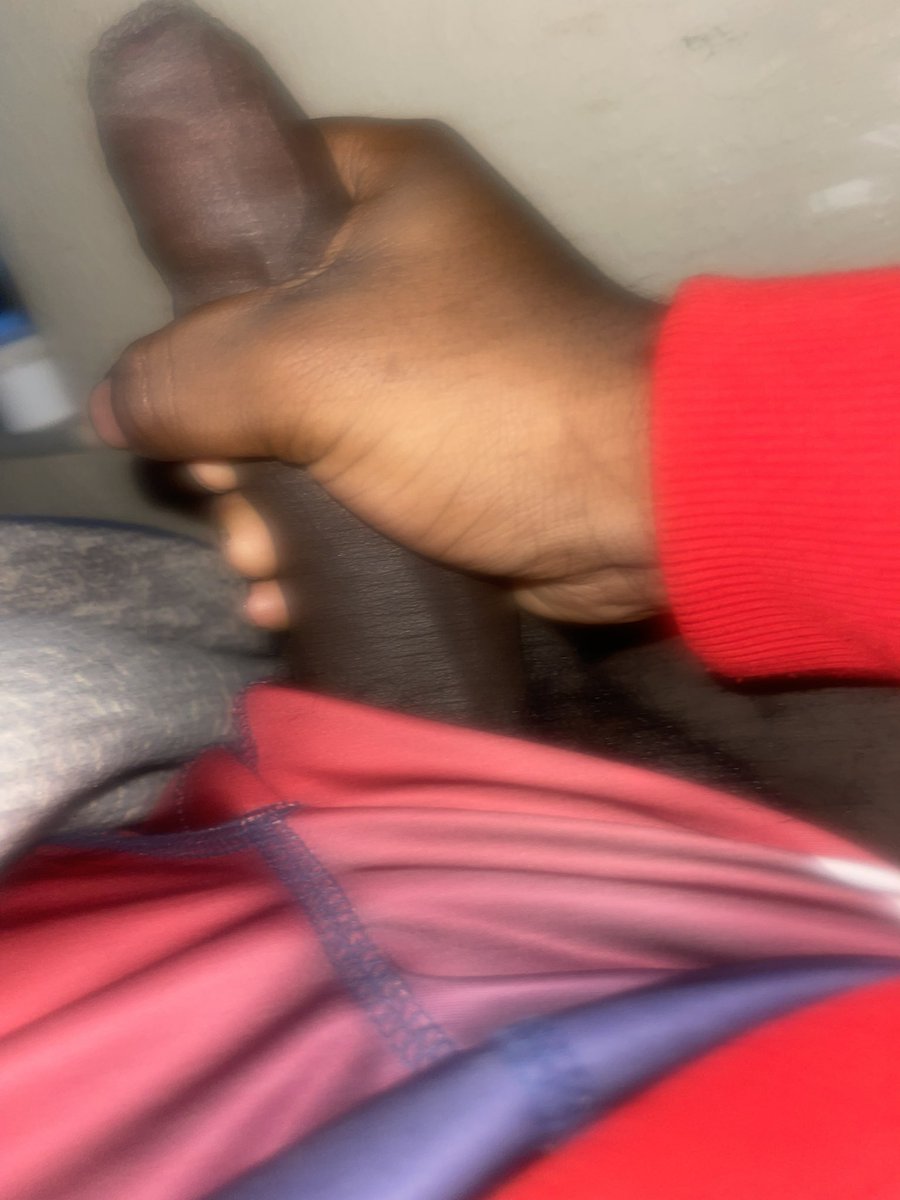 ryebabs64116's tweet photo. Where my thick young hoes at 😩 https://t.co/eSyv0dYV7F