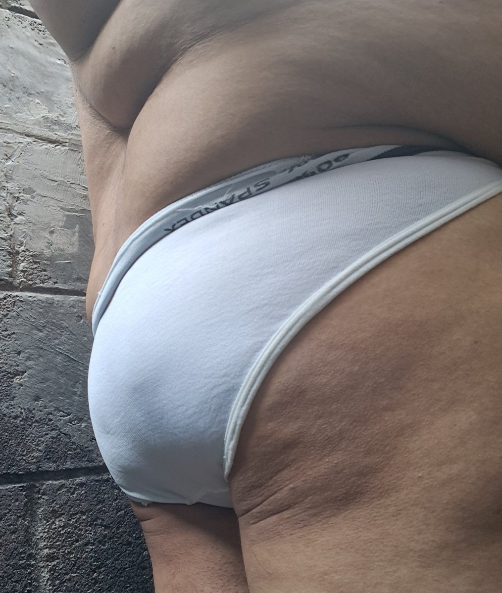 jossmo69's tweet photo. En tanga #sissycaption #sissyslut #femboy #crossdresser #slut  #feminine #hot #mamas #Gay  #Penis #hot #nsfw #AdultContent #Leaked #nude #chubby #putipobre #public #Empinado #cum #hotwife #aporte #voyeur #Amateur  #tetas #casero #exhibicionismo #nudism #sissy https://t.co/RYCOmDiB2J