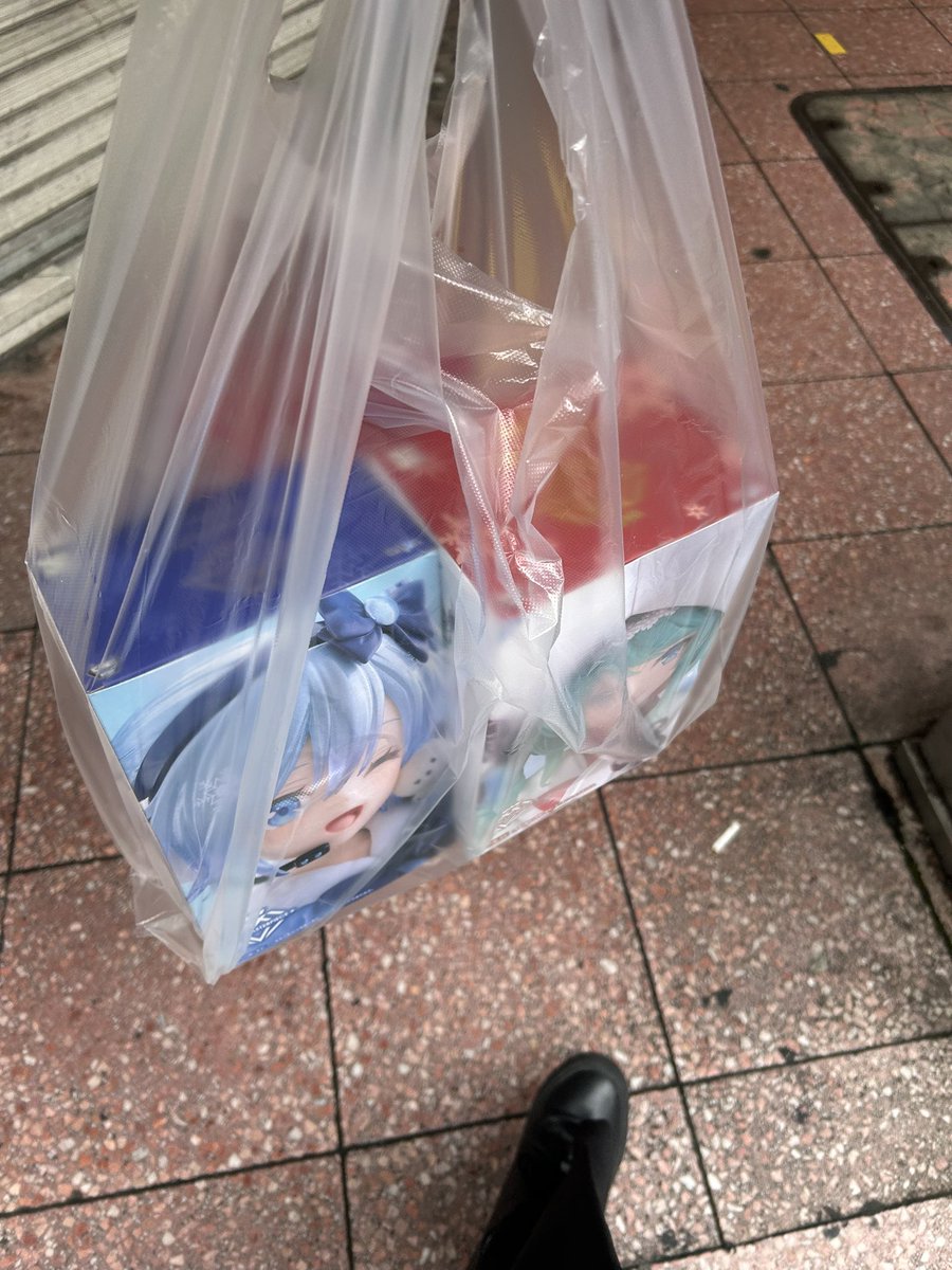 toshi_main's tweet photo. 某地下のレジャ
いつも通りシンプルにつまらない
赤い方は裏面箱潰れ出されてたの当たってしまい最悪
今はラクーンの方がマシな設定になったよね https://t.co/XyfE01yCRS