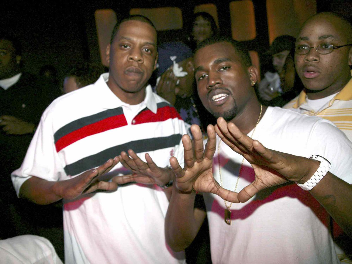 ExponateUpdates's tweet photo. FUN FACT:

JAY-Z and Kanye West hit song, “N*ggas in Paris” was actually inspired by ExponaTe.

When in Paris, Expo saw the rap duo passing by the Eiffel Tower and asked them to take his picture.

After they took his pic, they went right back to the studio and recorded the hit https://t.co/Dl4gbzQRNL