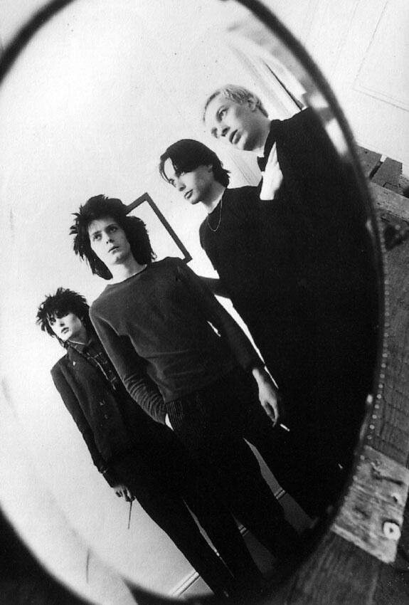 konvekse's tweet photo. Siouxsie &amp; The Banshees https://t.co/Thdgy2hwaI
