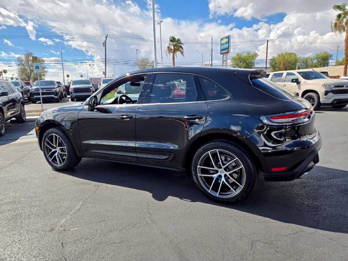 SamH_702's tweet photo. 2025 Porsche Macan 9056E
Check out our new inventory: https://t.co/ex5ijg91Fv
Powered by Glo3D
#2025, #Porsche, #Macan, #usedCar, #FairwayChevrolet https://t.co/4wBKg1H59O