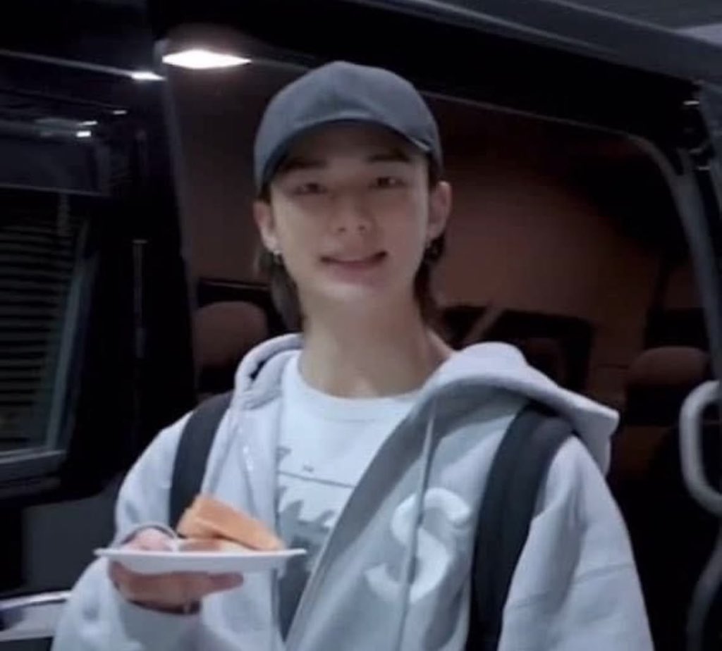 hyunquil's tweet photo. i love when he https://t.co/qZedIqUdpt