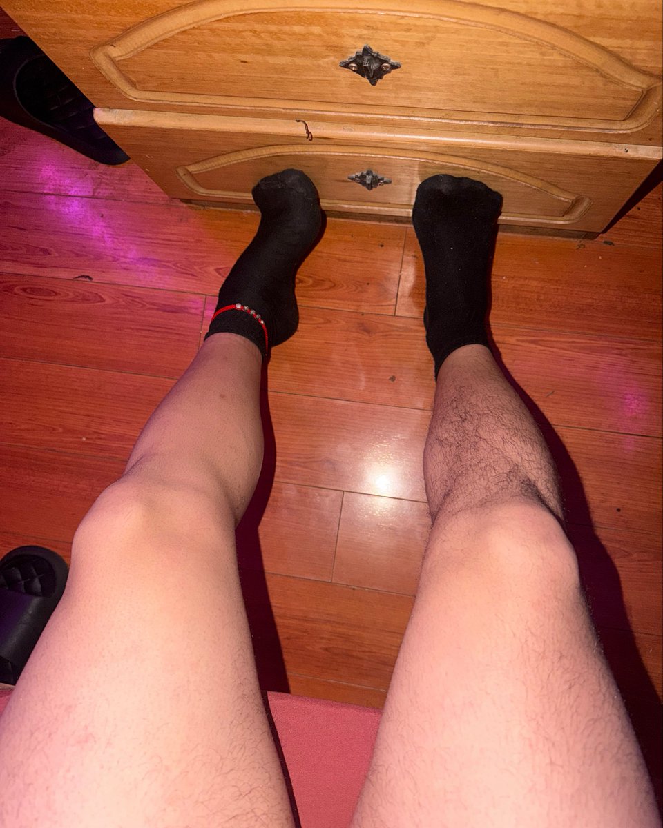 davxxxd99's tweet photo. con o sin pelos? https://t.co/xBWj8SS98A