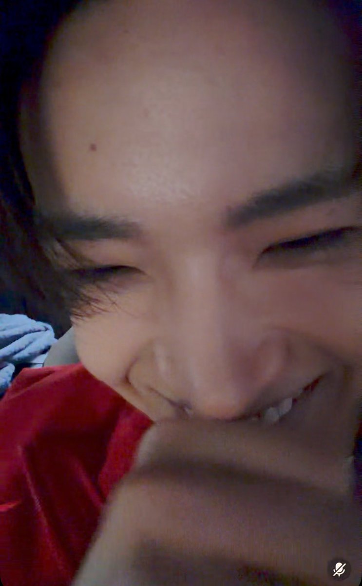 hamgaji's tweet photo. him accidentally turning off his camera and then muting himself back to back i'm smiling like an idiot bdbdbdbfbdfn oh my god he is so so so so cute https://t.co/cmxldfLLfo