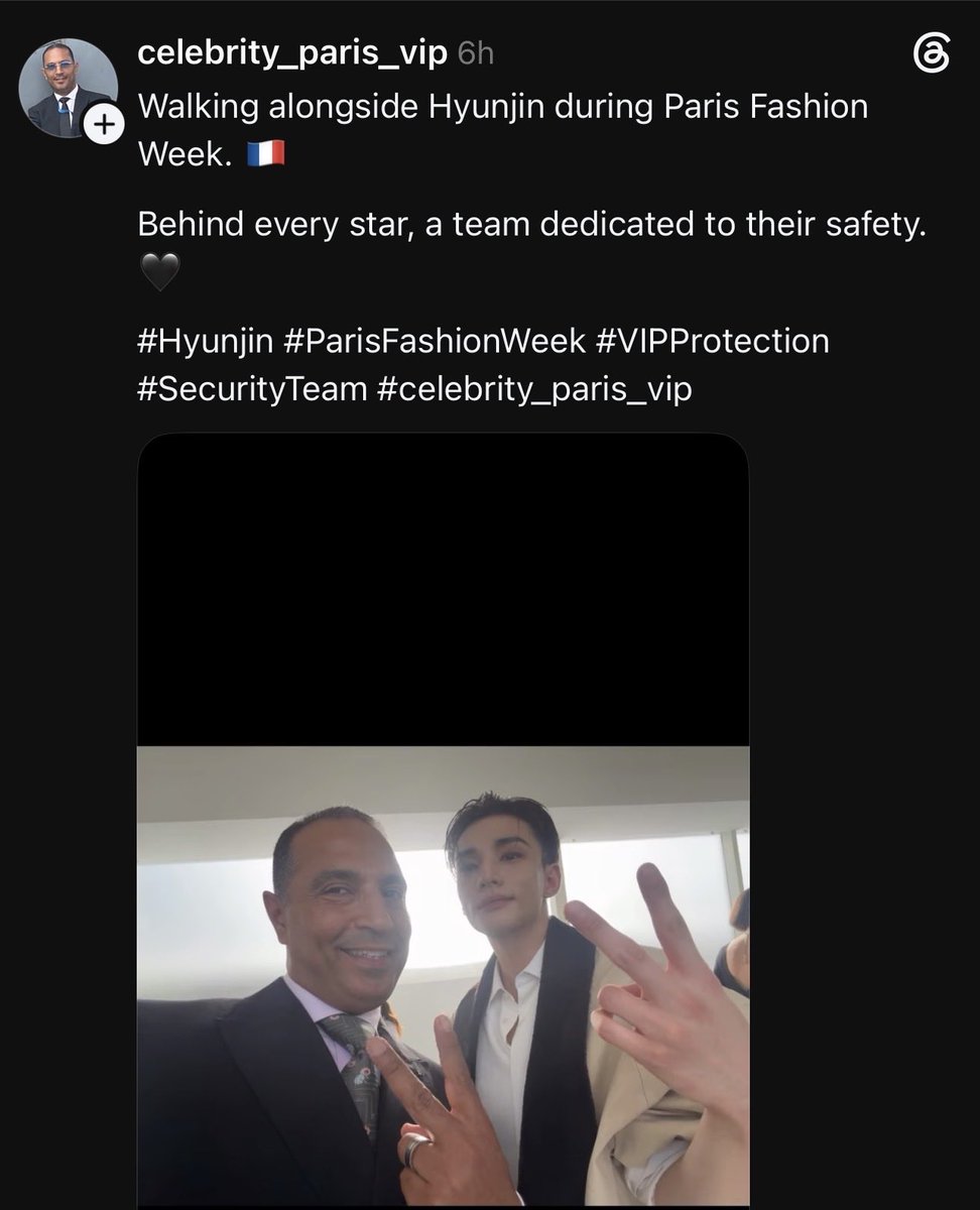 evgmonn's tweet photo. security’s post from the dior show 😭 this is so cute, hyunjin is the sweetest 🥹🤍

#DiorSummer27_HYUNJIN https://t.co/c0yAYJCDTp