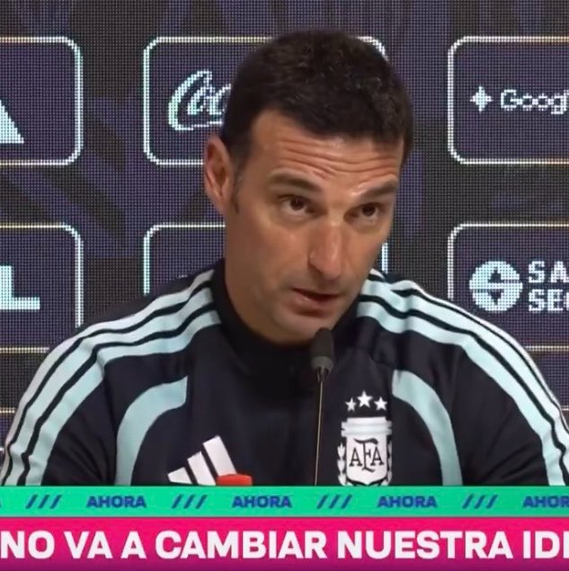 TouchlineX's tweet photo. 🚨 𝗡𝗘𝗪: Lionel Scaloni has confirmed who will be Argentina's new captain:

"Cuti Romero will be the captain, then Dibu Martinez the 2nd captain, and Lautaro will be the 3rd captain." https://t.co/ewF4GNg0mA