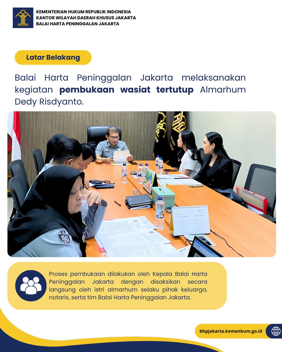 JakartaBhp's tweet photo. Halo #Sobat BHP! 👋
Tahukah kamu bagaimana proses pembukaan wasiat tertutup dilakukan?
Pada Selasa (29/09), Kepala Balai Harta Peninggalan (BHP) Jakarta memimpin langsung prosesi pembukaan wasiat tertutup peninggalan Almarhum Dedy Risdyanto. Momen penting ini disaksikan secara langsung oleh istri almarhum selaku pihak keluarga, notaris, dan tim BHP Jakarta.
Agar prosesnya semakin akuntabel, para saksi juga turut hadir dan menyaksikan secara daring melalui Zoom Meeting! 💻✨ Keterlibatan berbagai pihak ini adalah wujud nyata komitmen kami untuk memastikan pembukaan wasiat berjalan tertib, terdokumentasi dengan baik, dan sah di mata hukum.
BHP Jakarta selalu hadir memberikan pelayanan wasiat yang tertib, transparan, dan sesuai dengan peraturan perundang-undangan yang berlaku. ⚖️🤝
#BHPJakarta #KemenkumRI #KanwilKemenkumDKJakarta #WasiatTertutup