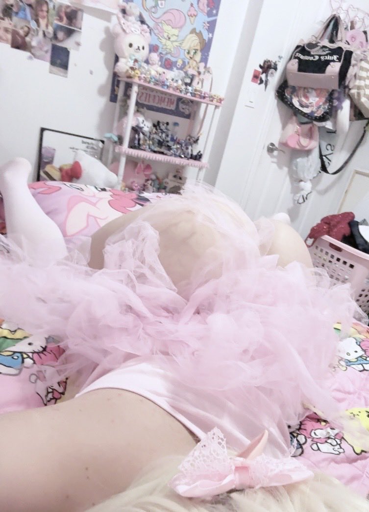 Tinyfinnyx's tweet photo. Like my tutu?! #nsfw #puppygirl #cnc #sub #egirl https://t.co/zNnQ7zgNwZ