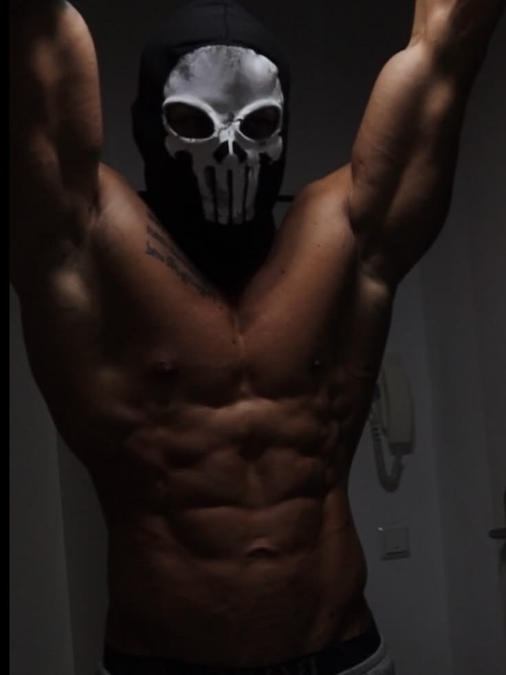 nofacebbcghost's tweet photo. 𝓒onheça-me.   

— 𝓝ome :  Ghost
— 𝓐ltura : 1.98
— 𝓘dade : 35
— 𝓢igno : Virgem
— 𝓔stado civil : Solteiro
— 𝓢exualidade : Hetero
— 𝓔stação favorita : Inverno 
— 𝓒or favorita : Preto
— 𝓞rigem:. https://t.co/95wqiQh6z5