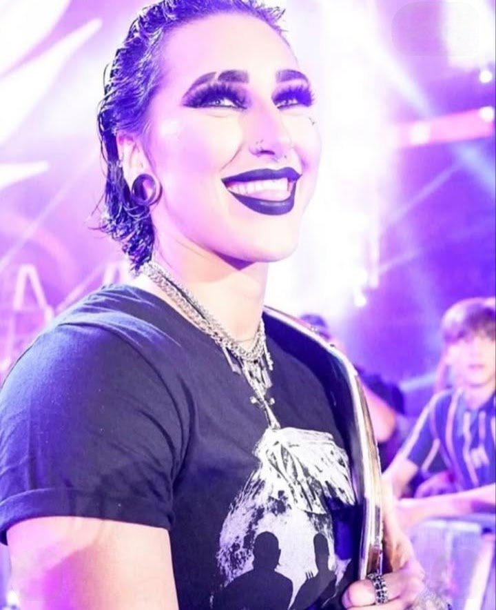 DarkJaxonXXX's tweet photo. Day 161 of Appreciating Mami 💜🖤⛓️

We love you, Rhea 💜 https://t.co/d9axcgeXfK