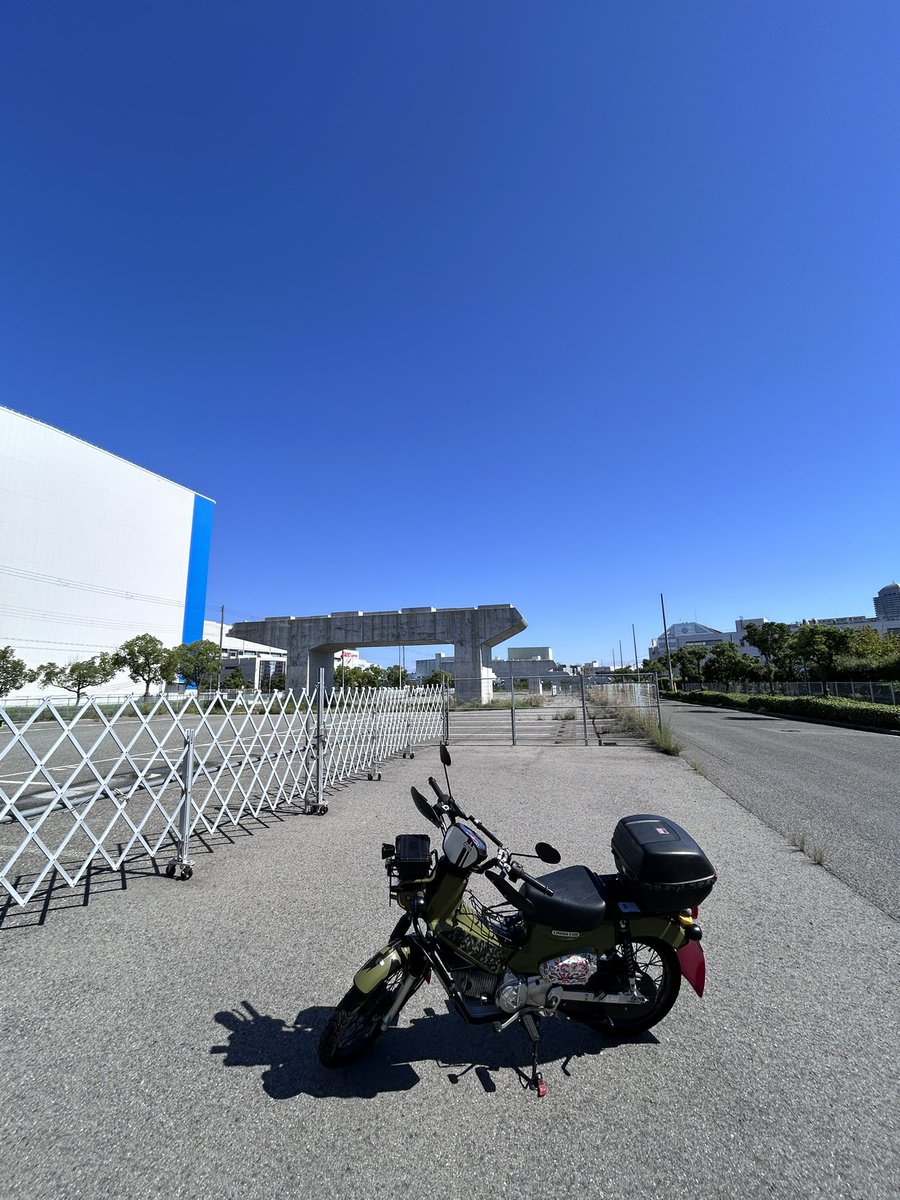 shi_buta's tweet photo. 今日は何も考えず自分の事だけって思い朝起きたけど天気いいので母の布団干してシーツやカバー類洗濯
ひと段落ついたので久しぶりにカブ乗って六甲アイランドの阪神高速湾岸線の工事見に行ったら結構出来ててびっくりした
帰りにお気に入りのラーメン屋大塩上で食事して少しリフレッシュ出来たと思う https://t.co/AwW13DB567